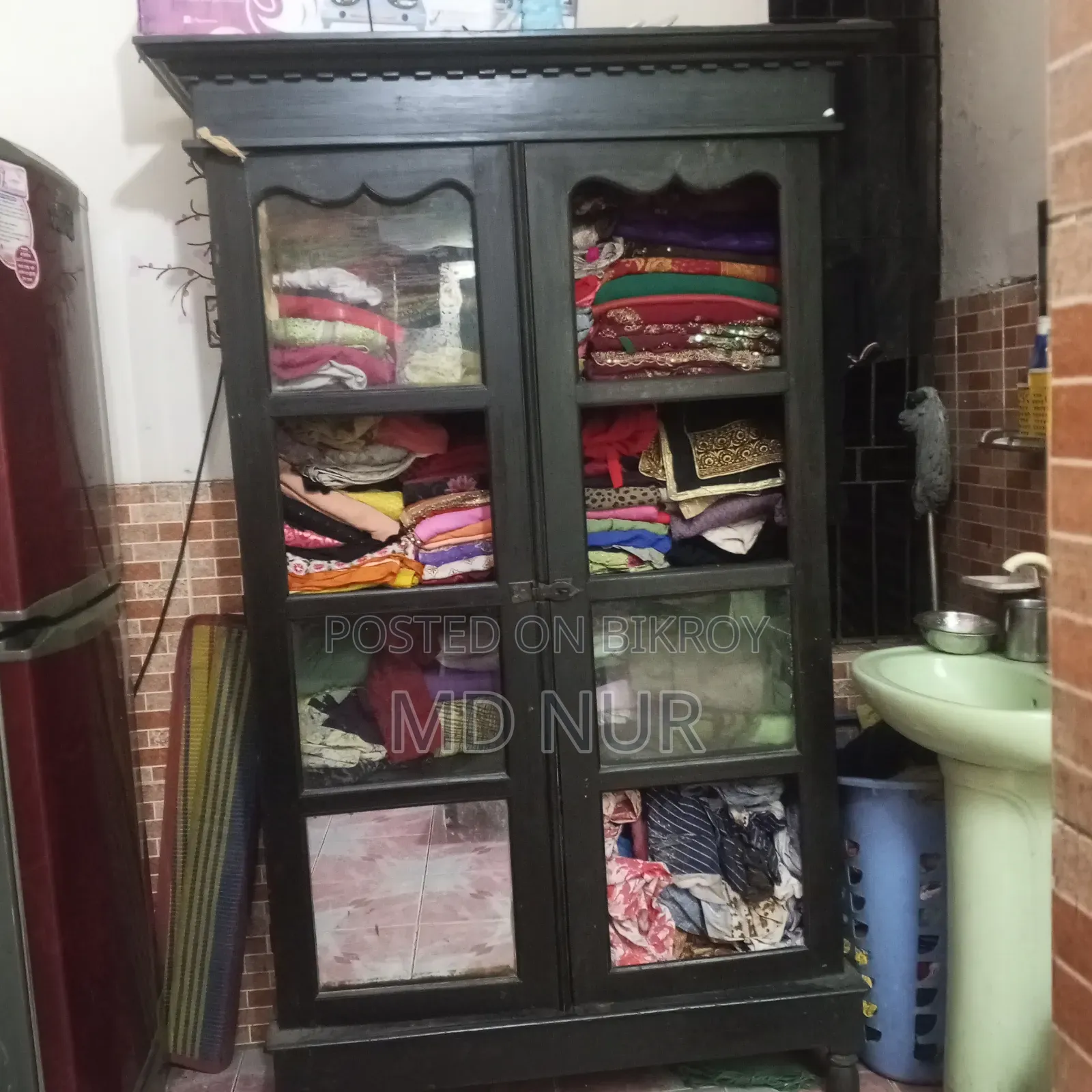 1 Teak Wood Almirah for Sale (Very Sturdy)