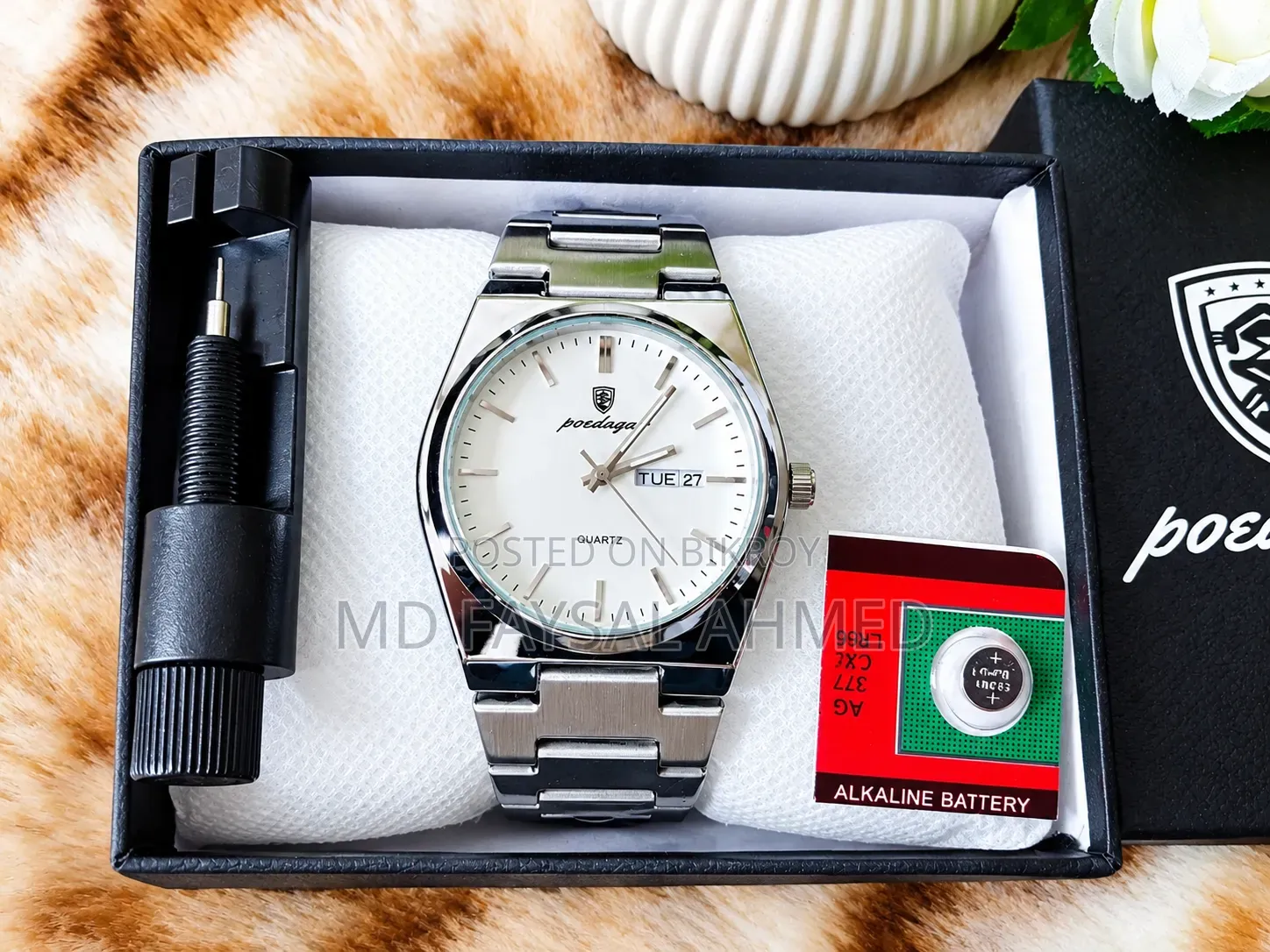 We sell 100% original watches at offer prices.