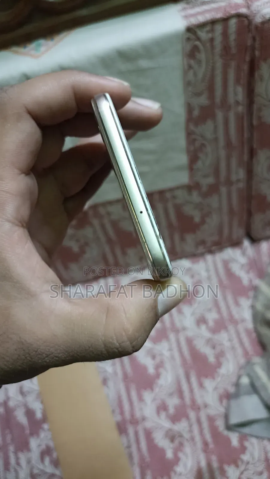 অপ্পো এফ১এস ৬৪ জিবি হোয়াইট