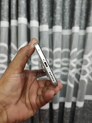 Xiaomi Civi 5 Pro ২৫৬ জিবি হোয়াইট