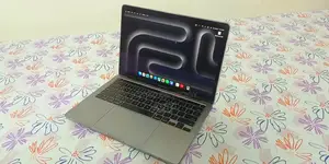 Laptop Apple MacBook 2020 16GB Intel Core i5 SSD 512GB