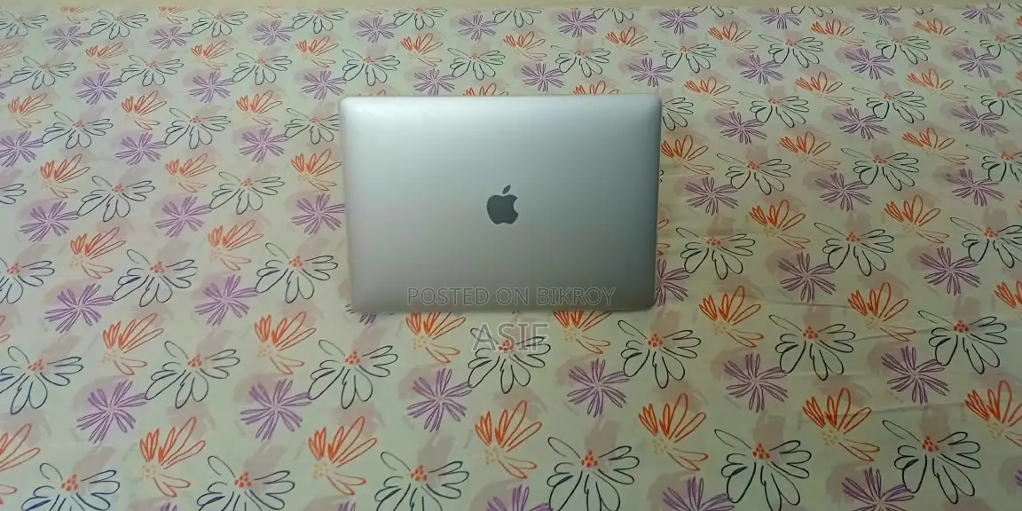 Laptop Apple MacBook 2020 16GB Intel Core i5 SSD 512GB