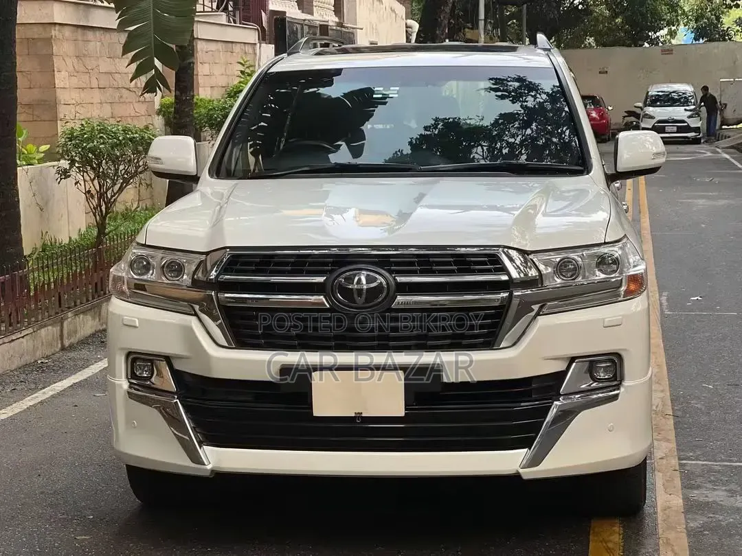 Toyota Land Cruiser 4.5 V8 VXR 2020 White