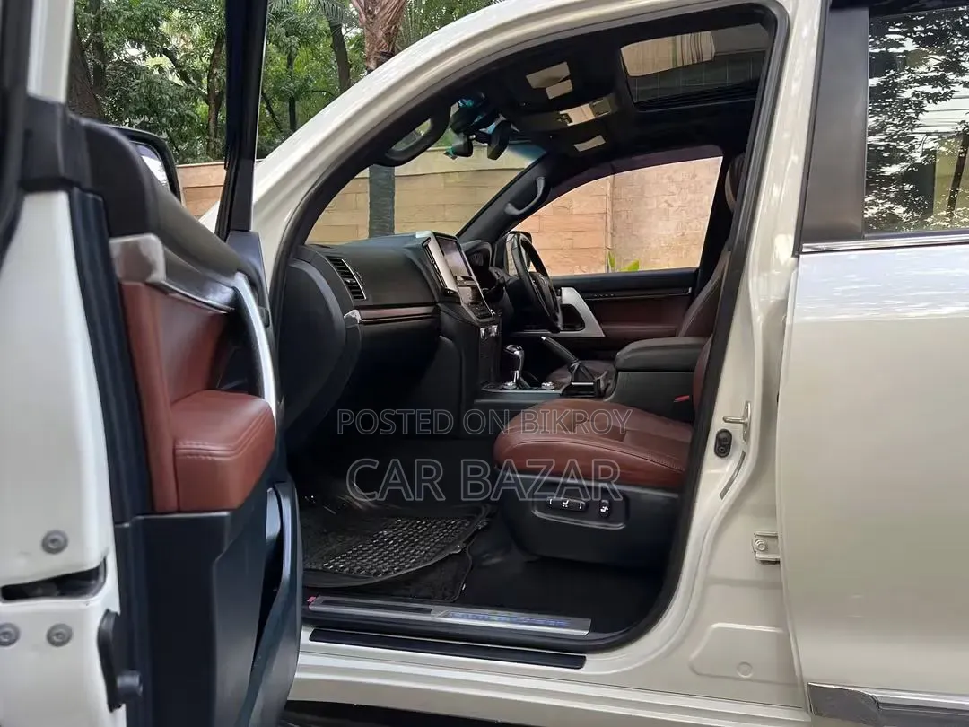 Toyota Land Cruiser 4.5 V8 VXR 2020 White