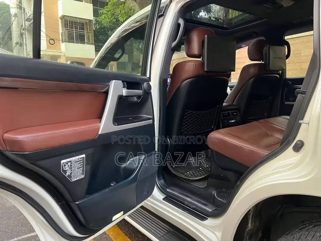 Toyota Land Cruiser 4.5 V8 VXR 2020 White