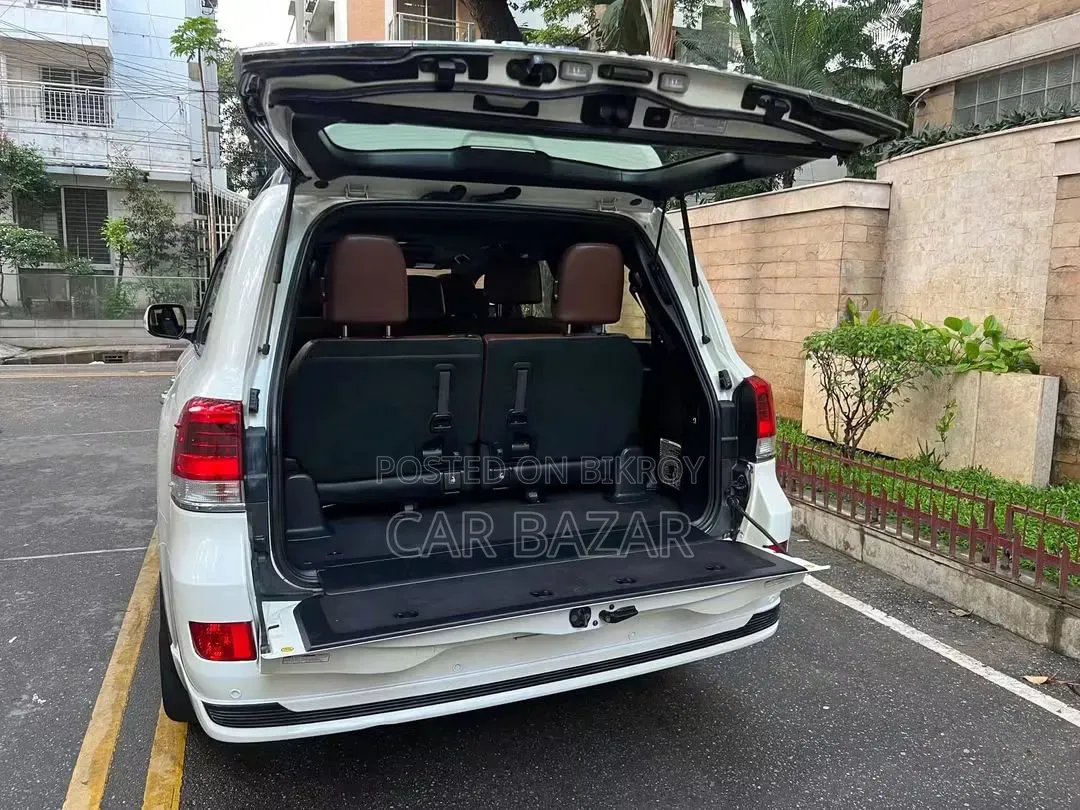 Toyota Land Cruiser 4.5 V8 VXR 2020 White