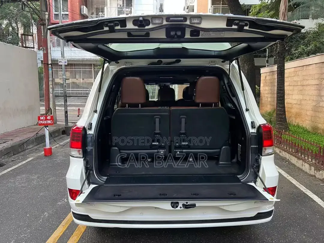 Toyota Land Cruiser 4.5 V8 VXR 2020 White