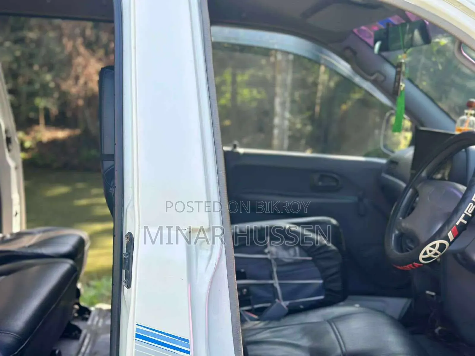 Toyota Noah 2005 White