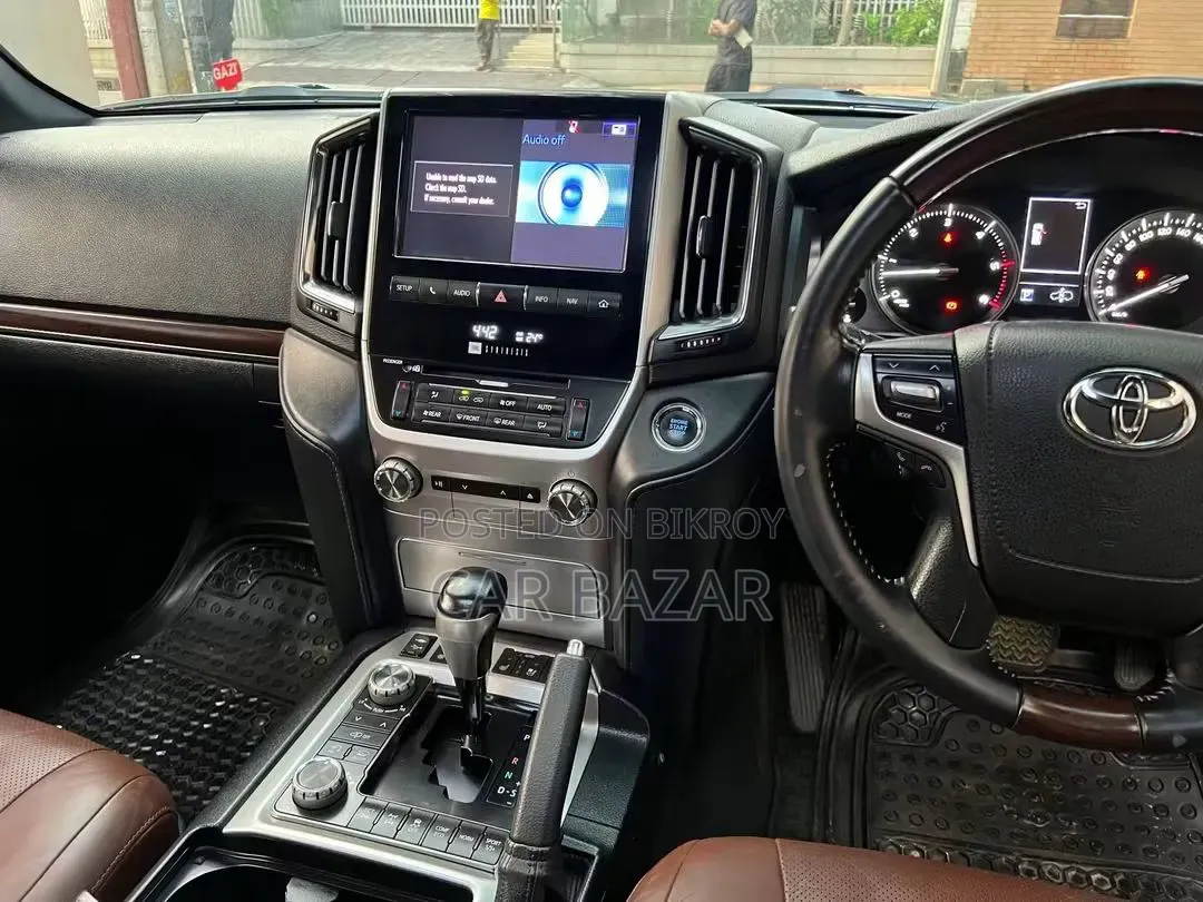 Toyota Land Cruiser 4.5 V8 VXR 2020 White