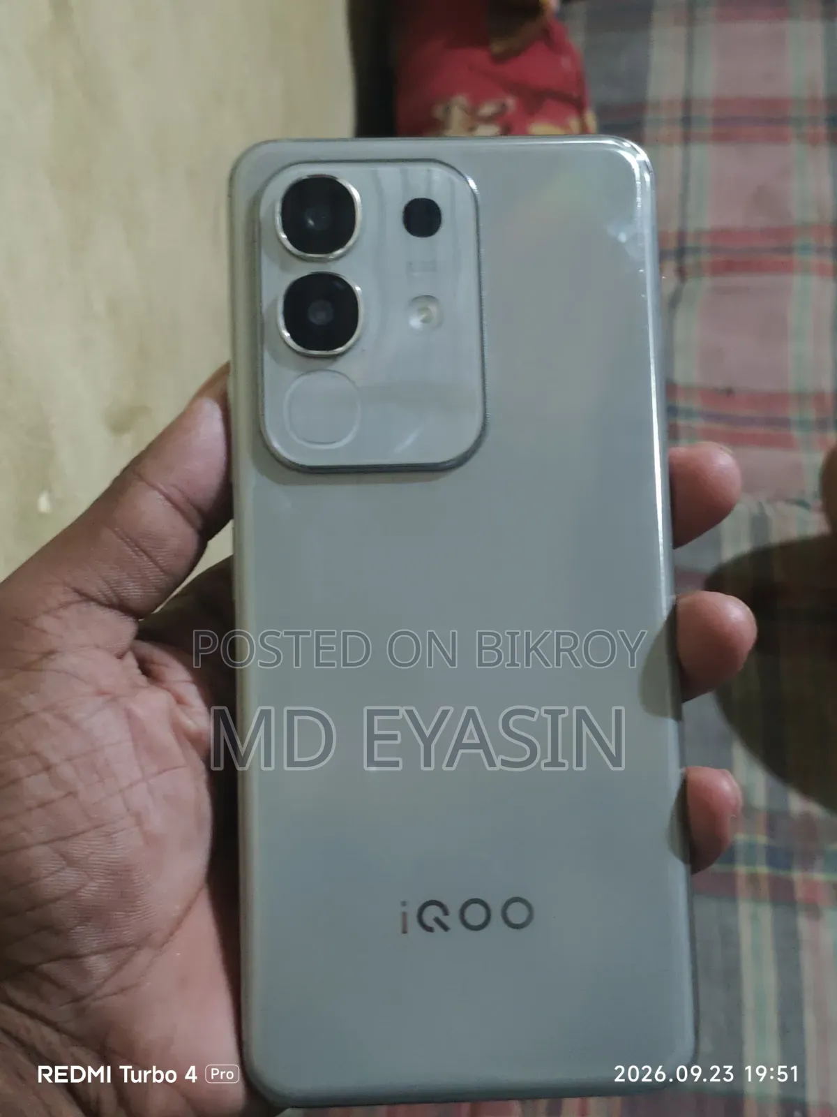 নতুন আইকিউওও জেড১০এক্স ২৫৬ জিবি সাদা