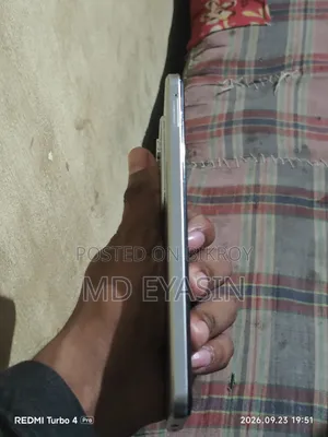 নতুন আইকিউওও জেড১০এক্স ২৫৬ জিবি সাদা