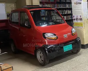 Bajaj Qute 2018 Red