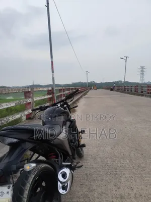 সুজুকি জিক্সার ২০২৩ ব্ল্যাক