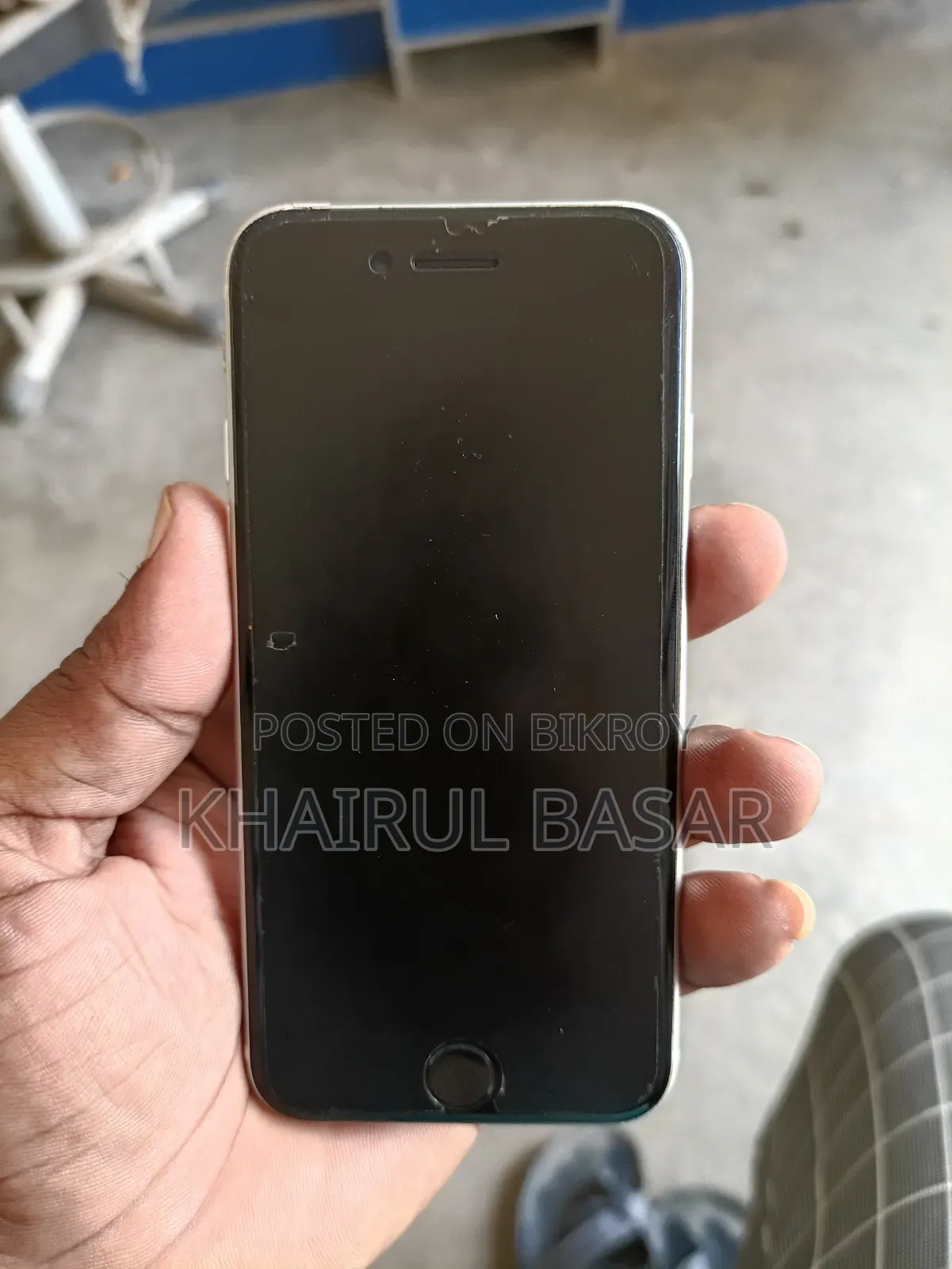 অ্যাপল আইফোন এসই (২০২০) ৬৪ জিবি হোয়াইট