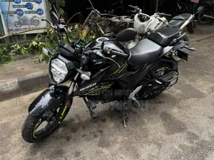 সুজুকি জিক্সার ২০২৩ ব্ল্যাক