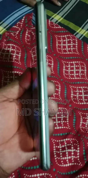 ওয়ানপ্লাস ২৫৬ জিবি