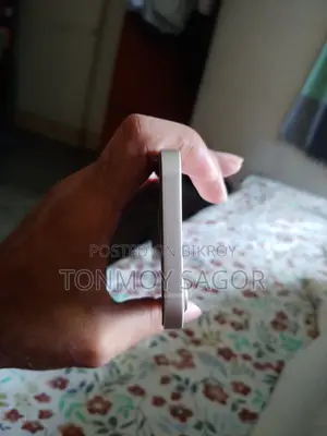 অ্যাপল আইফোন ১২ ১২৮ জিবি হোয়াইট