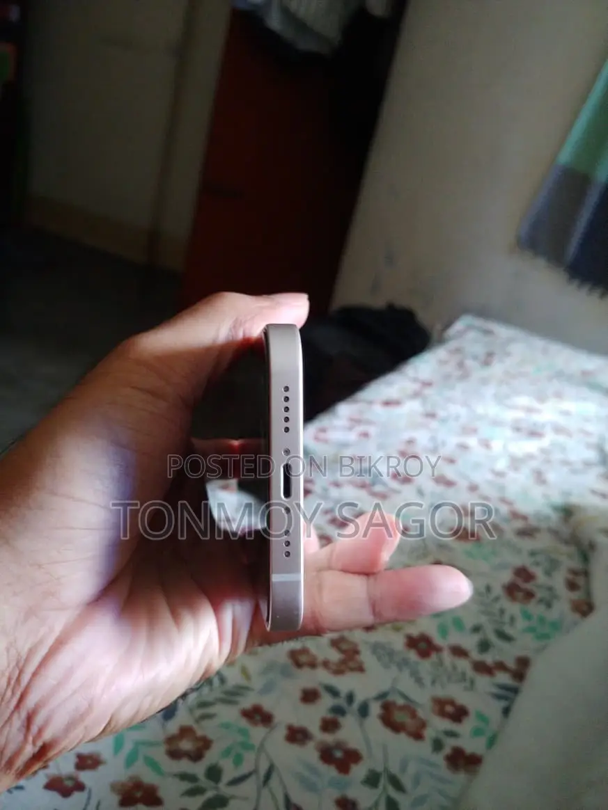 অ্যাপল আইফোন ১২ ১২৮ জিবি হোয়াইট