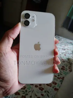 অ্যাপল আইফোন ১২ ১২৮ জিবি হোয়াইট