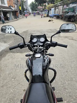বাজাজ ডিসকভার ১০০ ২০১৫ কালো
