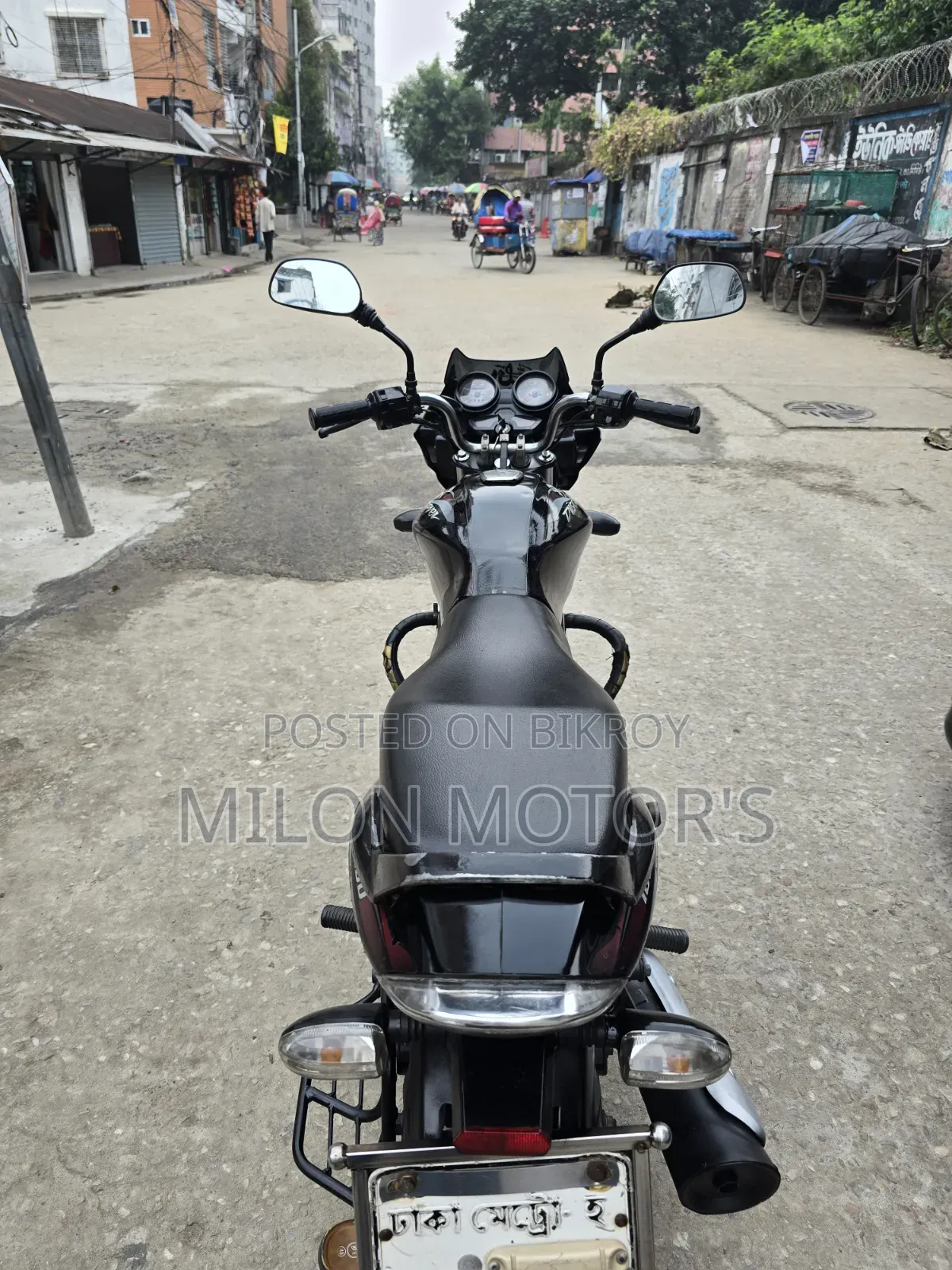 বাজাজ ডিসকভার ১০০ ২০১৫ কালো