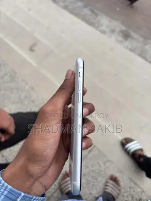 অ্যাপল আইফোন এক্সআর ১২৮ জিবি সাদা