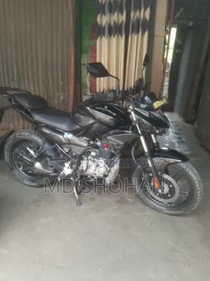 হিরো এক্সট্রিম ১২৫আর ২০২৫ ব্ল্যাক