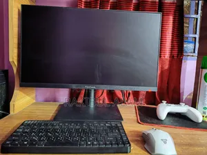 Desktop Computer MSI model 16GB AMD Ryzen 5 SSD 512GB