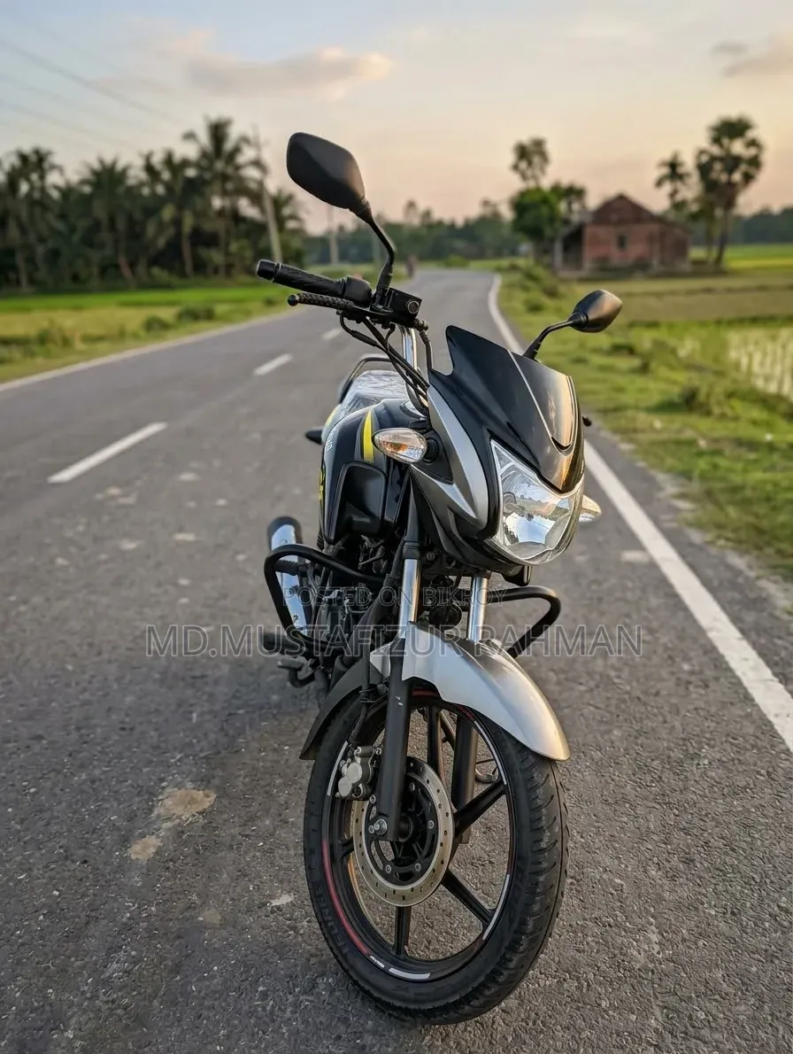 TVS Stryker 125 2022 Yellow