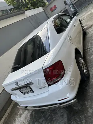 টয়োটা অ্যালিওন ২০০৫ সাদা