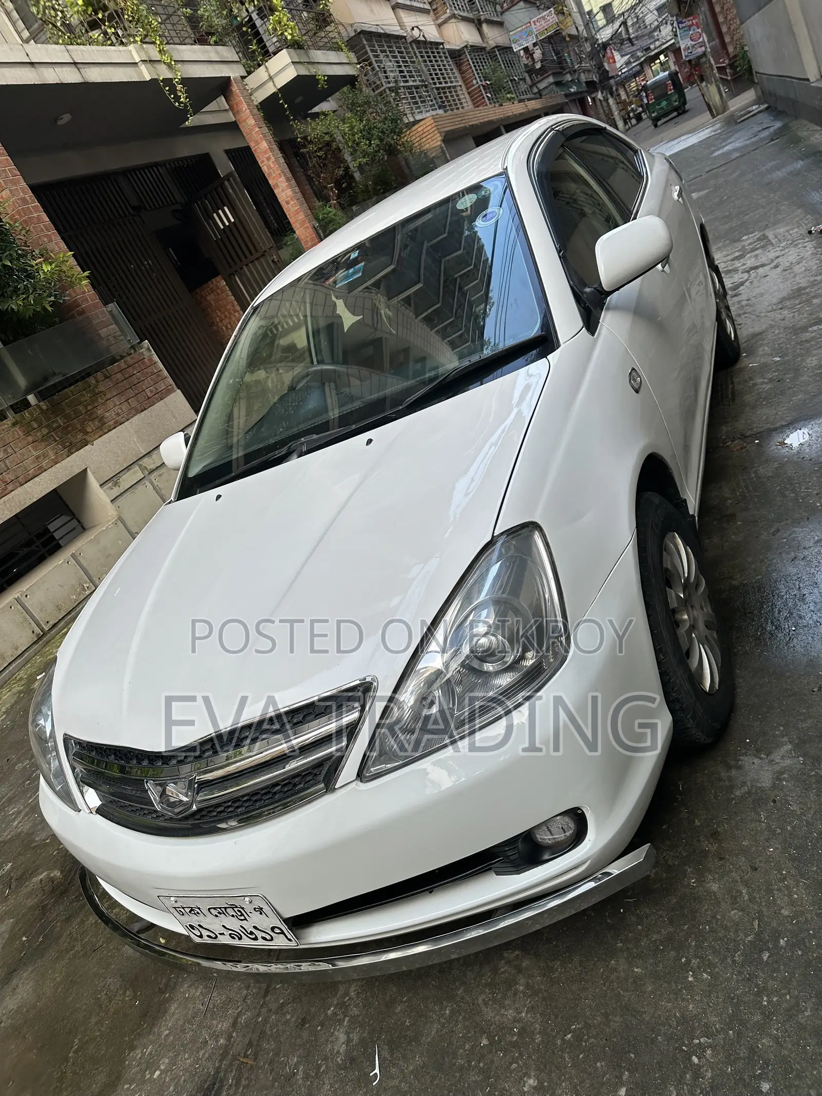 টয়োটা অ্যালিওন ২০০৫ সাদা