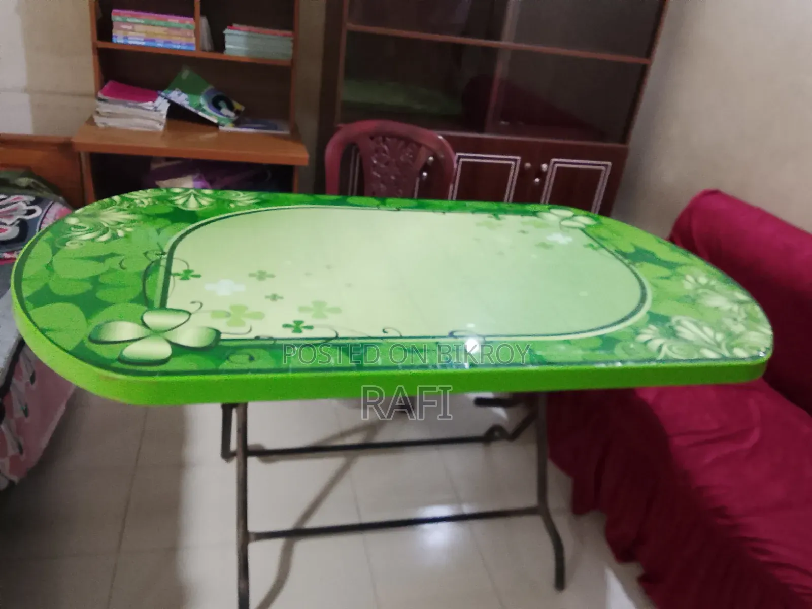 ফোল্ডেবল টেবিল