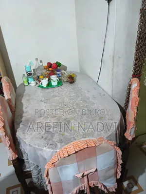 ডাইনিং টেবিল (৪ চেয়ার)