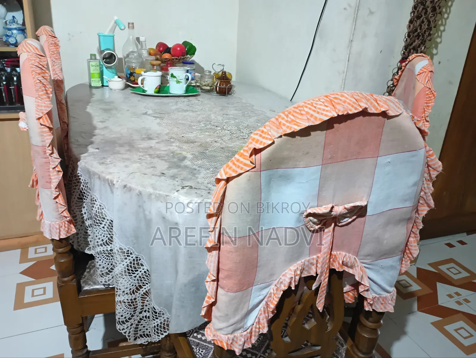 ডাইনিং টেবিল (৪ চেয়ার)
