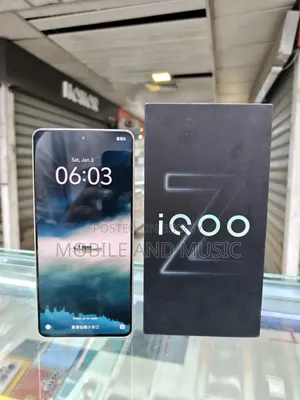 iQOO 256 GB Gold