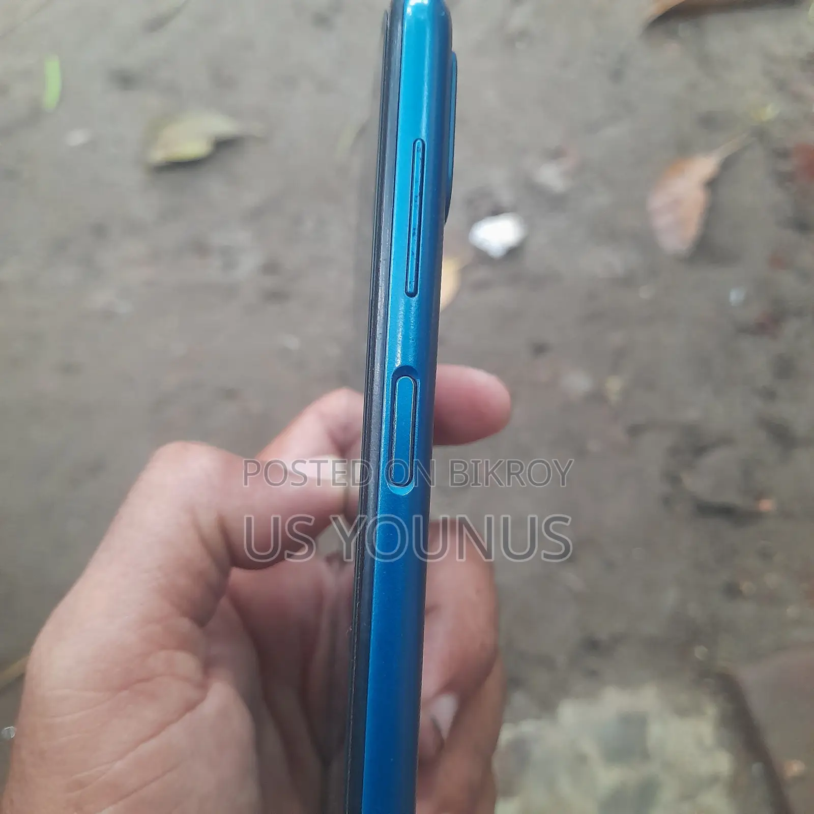 New Samsung Galaxy A12 64 GB Gold