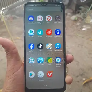 New Samsung Galaxy A12 64 GB Gold