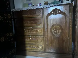 সেগুন কাঠের ওয়ারড্রোব