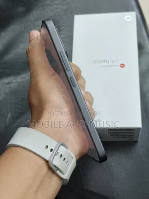 শাওমি ১৭টি ৫১২ জিবি কালো