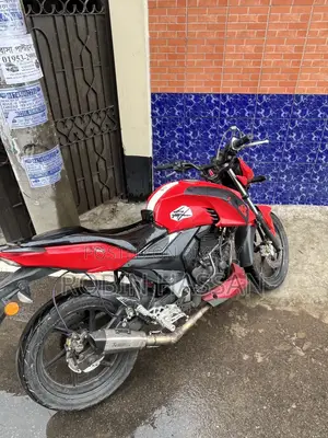 TVS Apache 160 4V 2018 Red