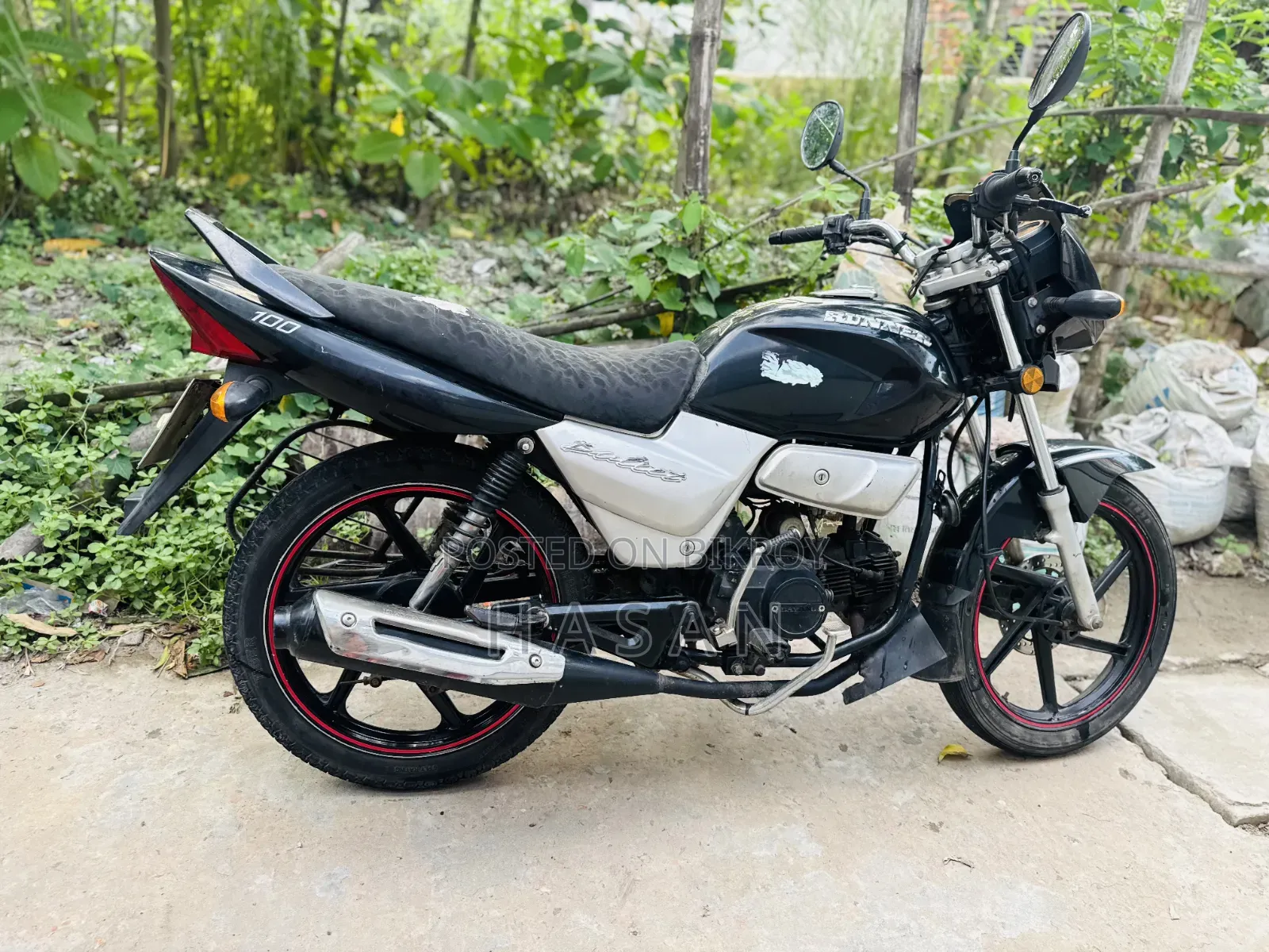 রানার বুলেট ১০০ ২০২০ ব্ল্যাক