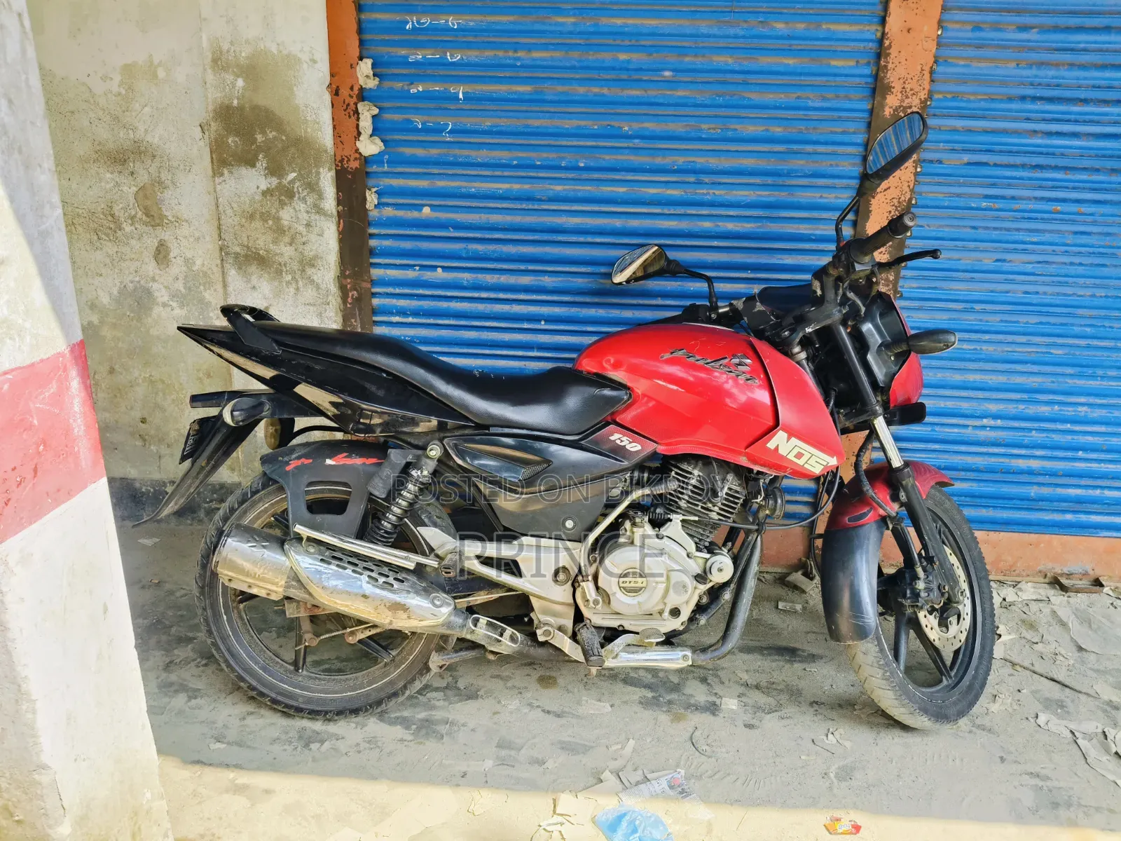 বাজাজ পালসার ১৫০ ২০১৬ লাল