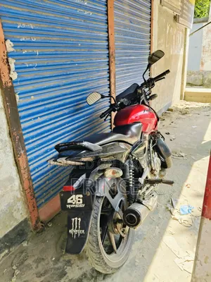 বাজাজ পালসার ১৫০ ২০১৬ লাল