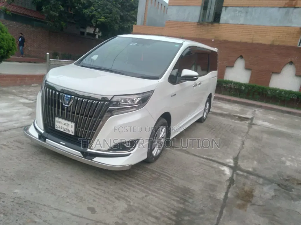 Toyota Esquire 2019 Pearl