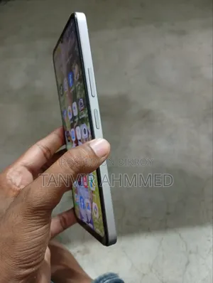 আইটেল ৪ জিবি সিলভার