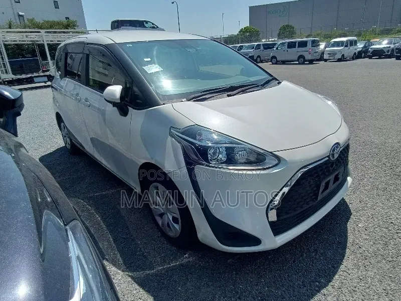 Toyota Sienta 2021 Pearl
