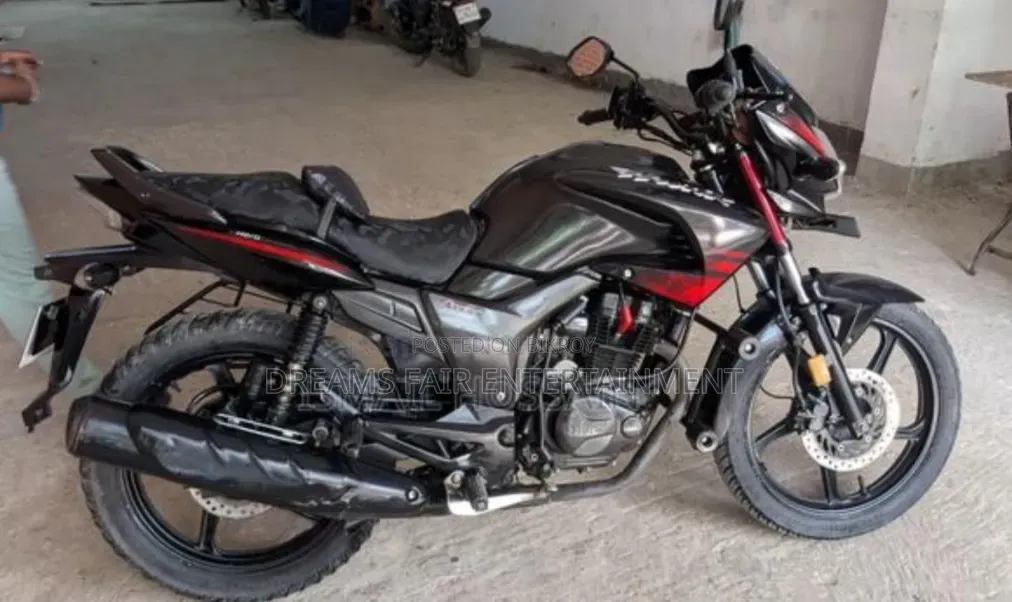 Hero Hunk 2021 Black
