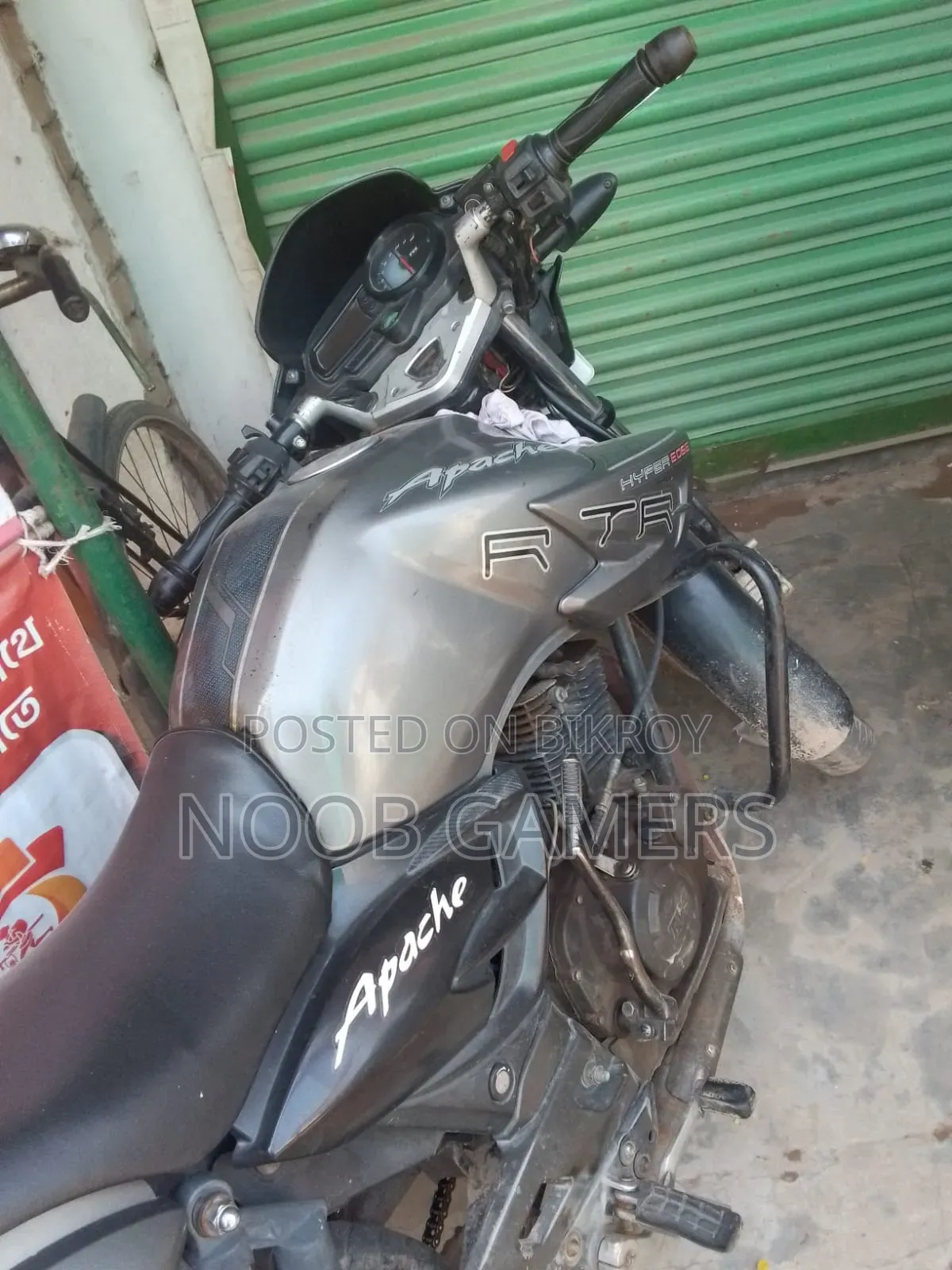 টিভিএস আপাচে আরটিআর ১৬০ ২ভি ২০১২ ব্ল্যাক