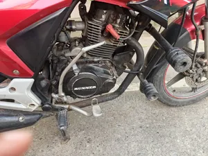রানার টার্বো ১২৫ ২০১৮ লাল