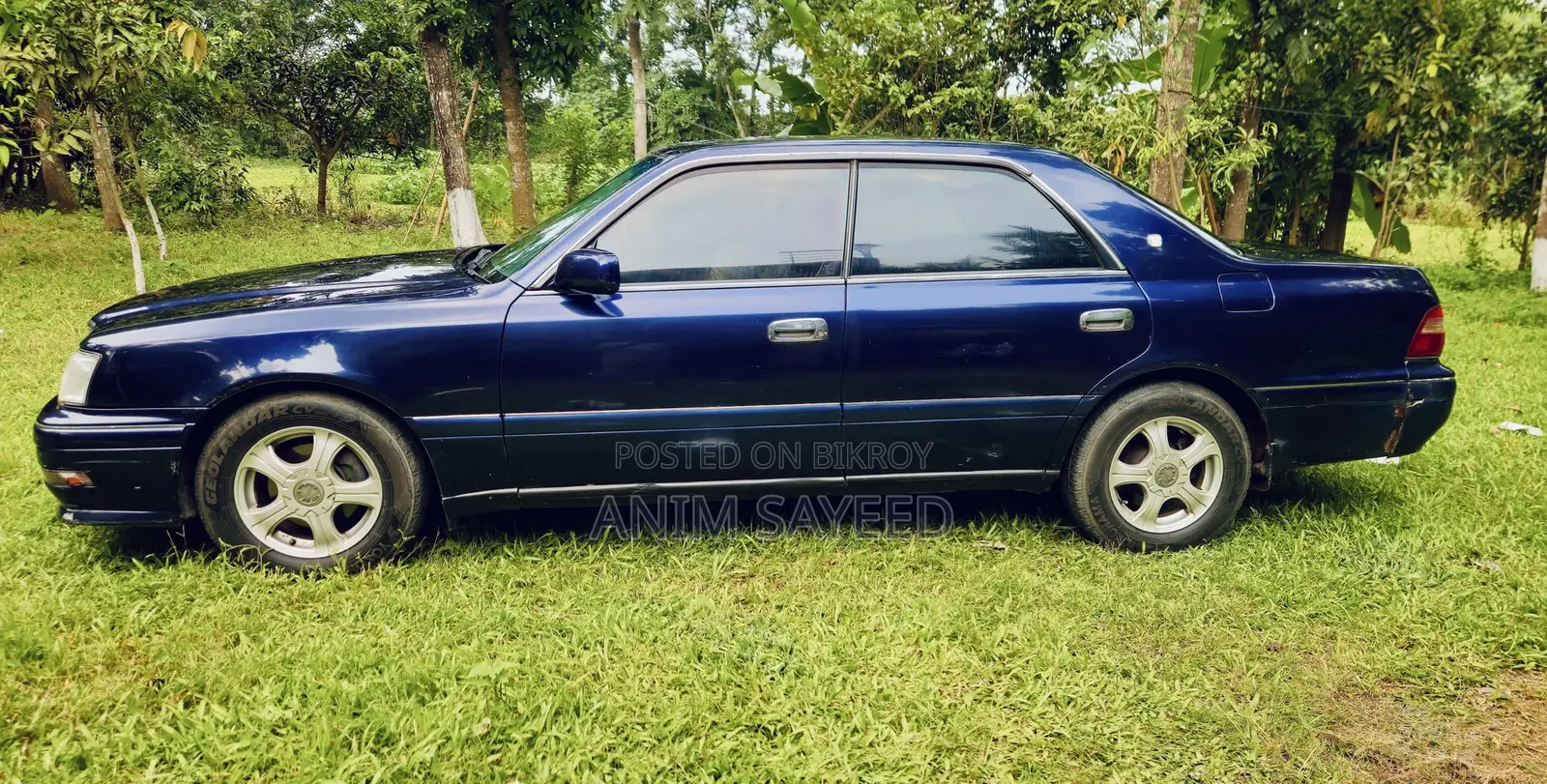 Toyota Crown 1997 Blue